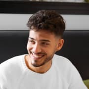 <p>Gerçekten mükemmel bir deneyim! Kadayıf, künefe ve katmer her biri özenle yapılmış, tadı damağınızda kalıyor. Her bir lokma tam bir lezzet şöleni. Kesinlikle tekrar gelmeliyim</p>